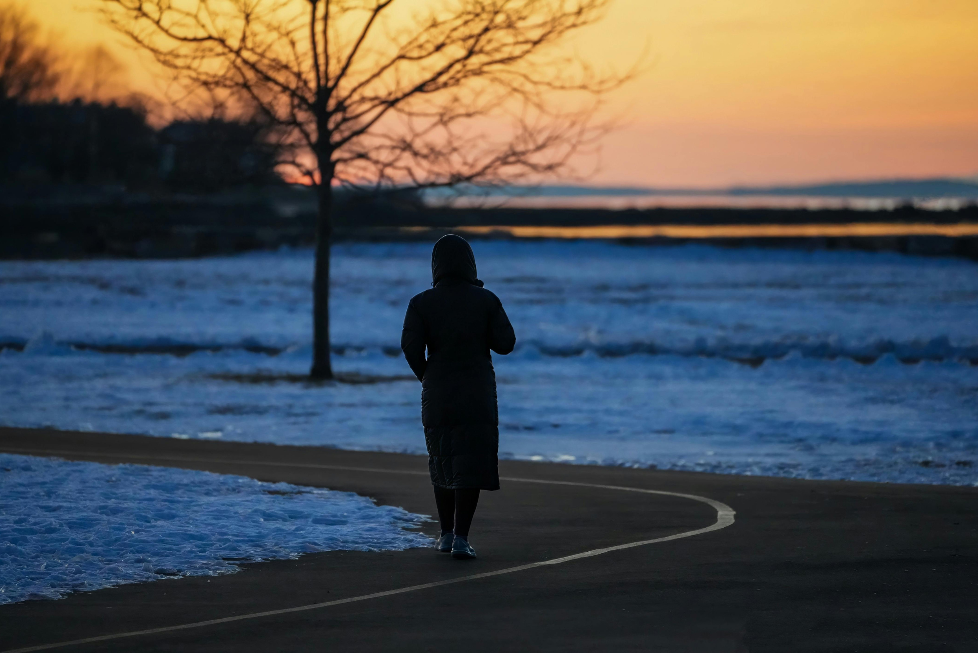 When Winter Gets Dark: A Doctor’s Guide to Seasonal Affective Disorder